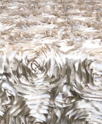 Roses Beige null table runner rental